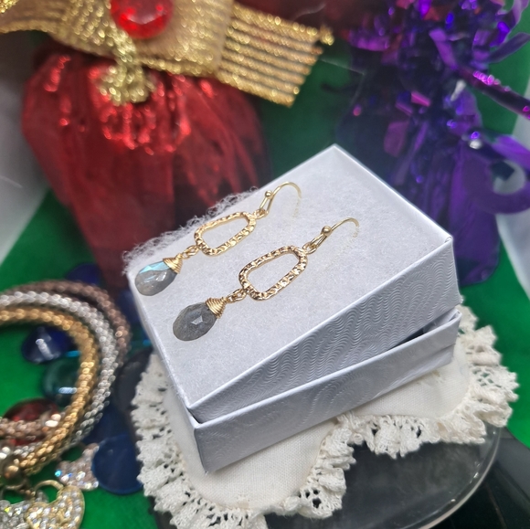 COPY - 18kt Gold Pltd Labradorite Dangle Earrings - Picture 3 of 6